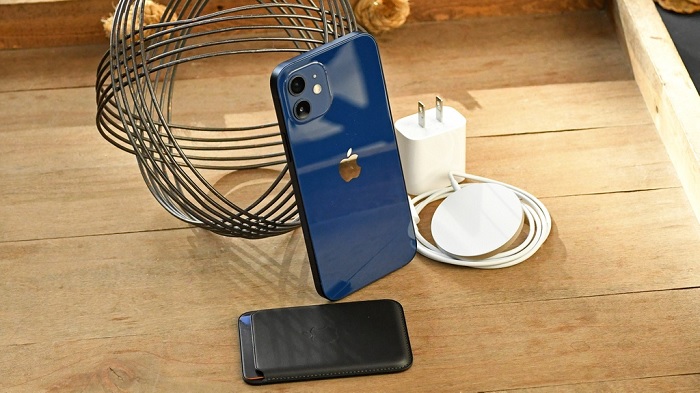 Chọn củ sạc cho iPhone 12 khi nó không đi kèm trong hộp