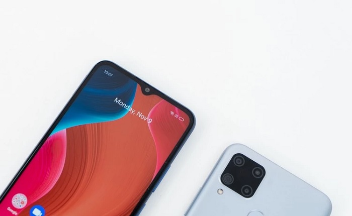 Camera trước được đặt trong notch nhỏ hình giọt nước