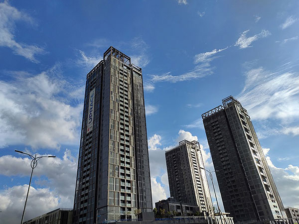 Ảnh chụp ở chế độ góc siêu rộng trong điều kiện đủ sáng