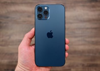 đánh giá thời lượng pin của iPhone 12 Pro Max