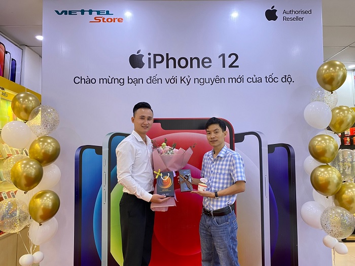 Mở bán iPhone 12