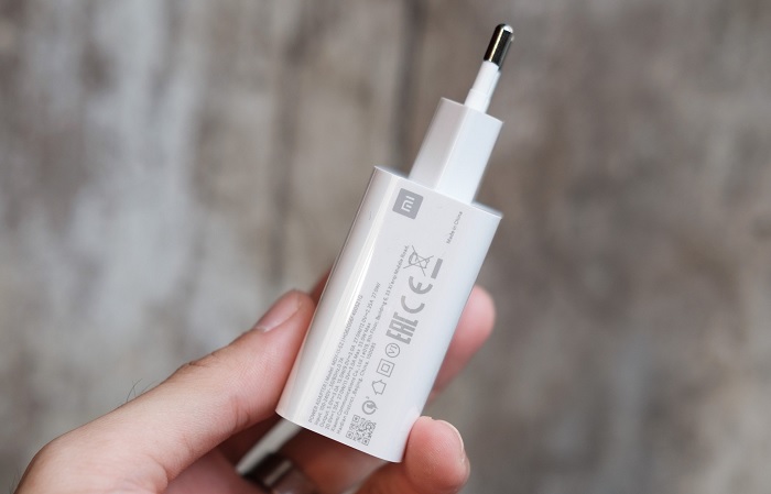 Viên pin 5.160 mAh tương đối lớn cùng khả năng sạc nhanh