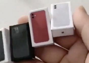 Mở hộp iPhone 12 siêu mini