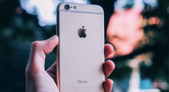 Mặt lưng iPhone 6 được làm từ nhôm nguyên khối