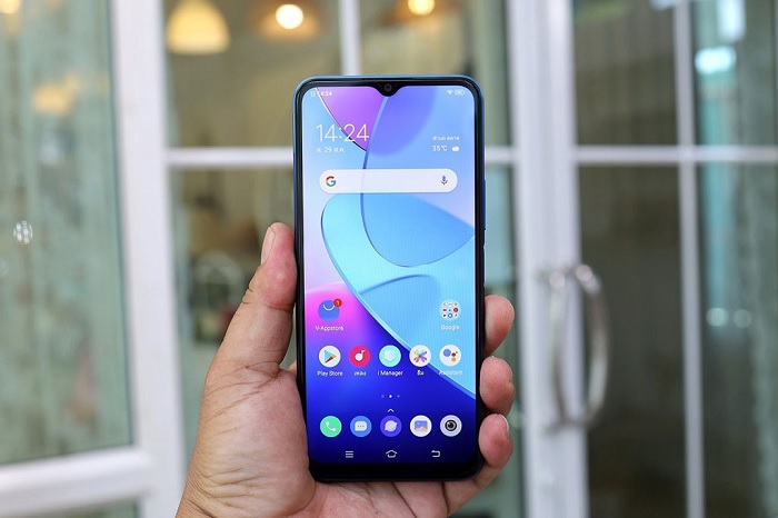 Dù là smartphone tầm thấp, Vivo Y20 vẫn được trang bị màn hình lớn 6.51 inch