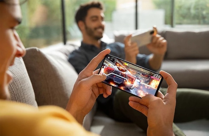 Galaxy A71 có pin 4.500mAh lớn hơn nhiều so với viên pin 4.115mAh trên OnePlus Nord