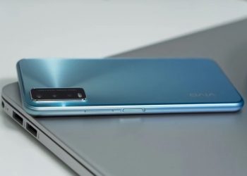 So sánh Vivo V20 SE và Vivo Y20s
