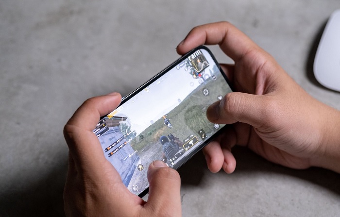 iPhone 12 Pro sở hữu màn hình tốc độ 60Hz