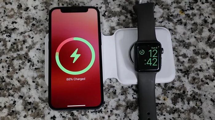 iPhone 12 mini được trang bị sạc không dây MagSafe