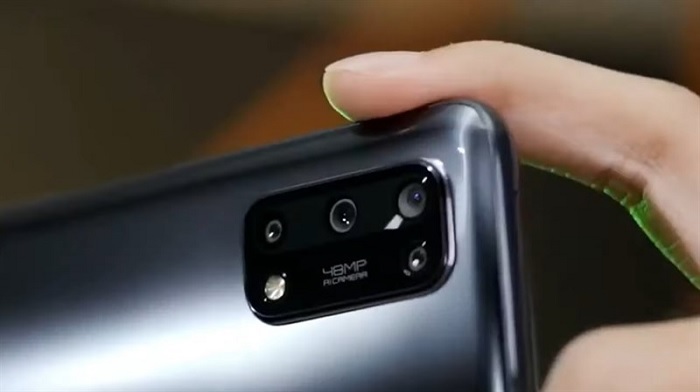 Cận cảnh cụm camera sau trên OPPO K7x 5G