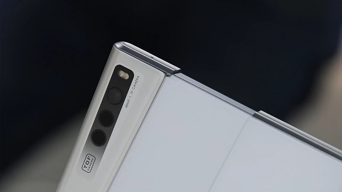 OPPO đã áp dụng cơ chế Roll Motor ở cạnh bên