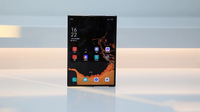 Khi kéo ra tối đa màn hình kích thước là 7.4 inch