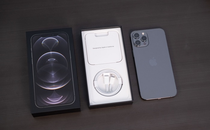 iPhone 12 Pro Max gã “ khổng lồ” mới của Apple