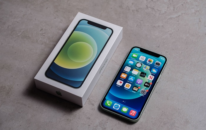 Trên tay iPhone 12 mini: Smartphone màn hình nhỏ hấp dẫn nhất hiện nay