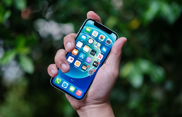 Máy có thể nằm gọn trong lòng bàn tay người dùng như thế này