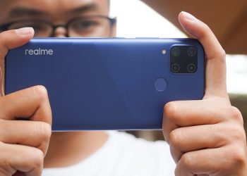 Trên tay Realme C15: Smartphone sở hữu 4 camera, pin 6.000mAh, giá rẻ