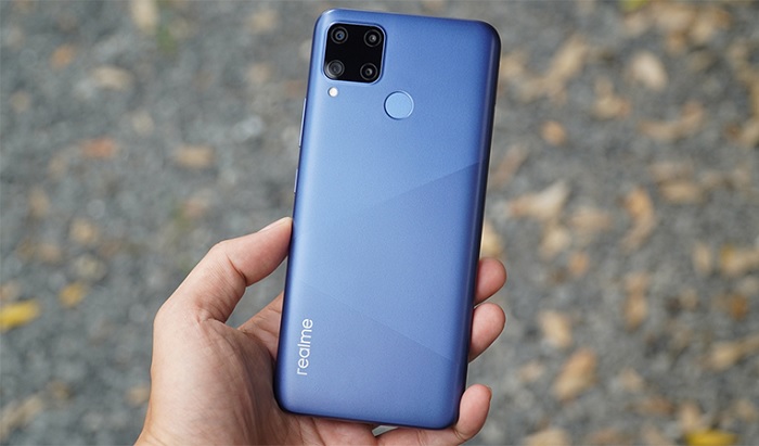 Mặt sau của Realme C15