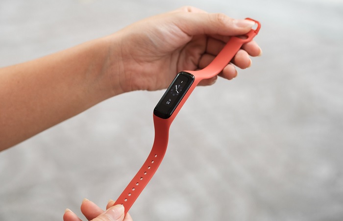 Galaxy Fit2 mang một vẻ ngoài mới mẻ so với phiên bản tiền nhiệm