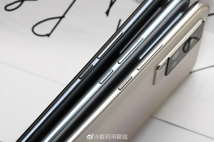 Cạnh phải của máy
