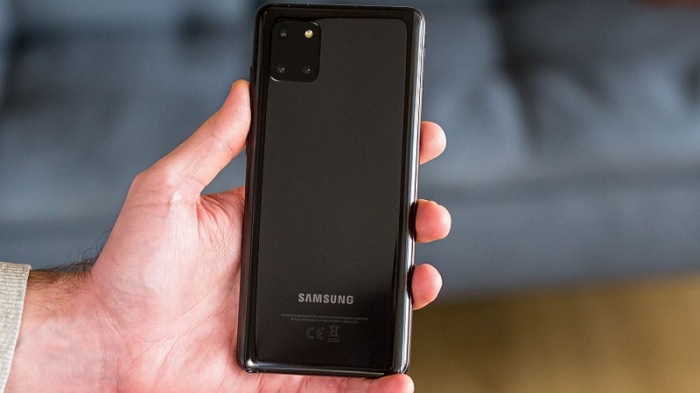 Mặt lưng Galaxy E62 vừa rò rỉ