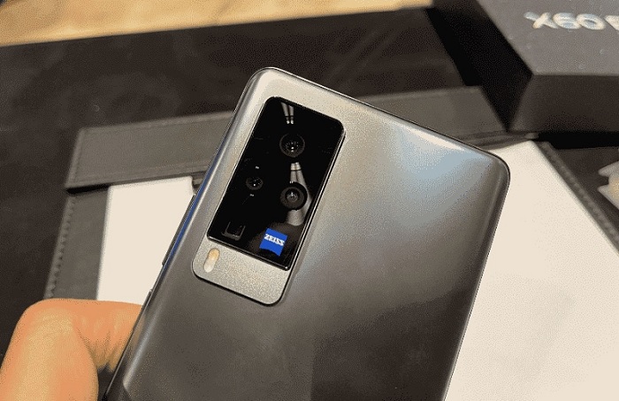 Cận cảnh cụm camera trên Vivo X60 Pro