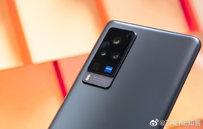 Cận cảnh mặt sau của Vivo X60 Pro