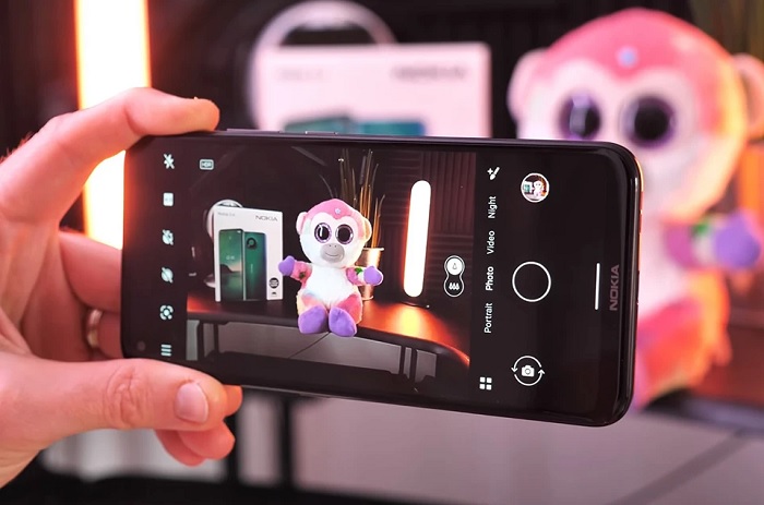 Ảnh chụp qua camera của máy