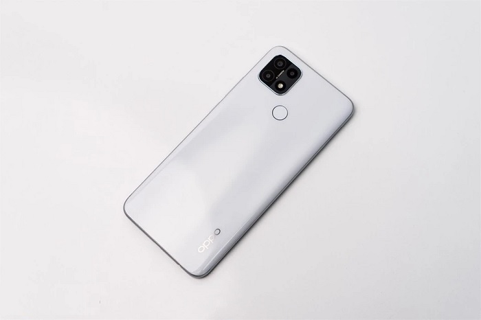 Cận cảnh mặt lưng OPPO A15