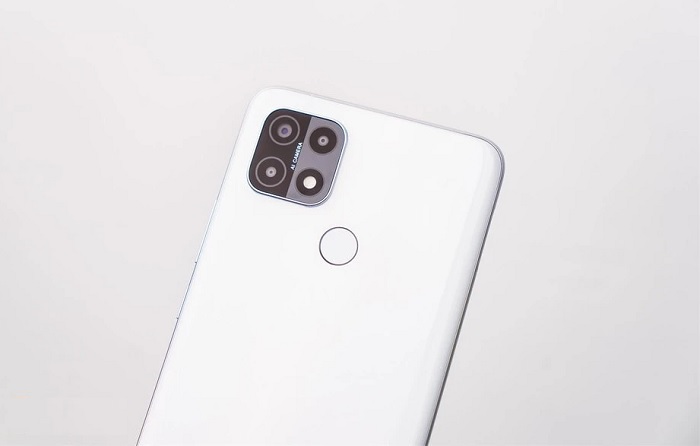 Cụm camera sau OPPO A15