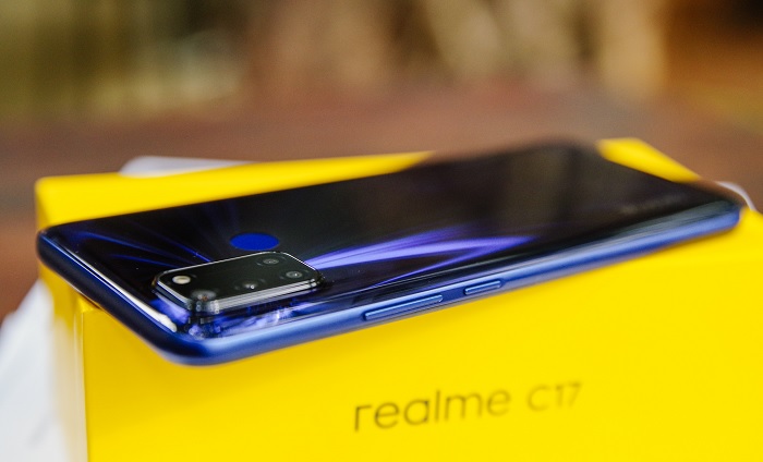 Viên pin 5.000mAh đi kèm với khả năng sạc nhanh ấn tượng