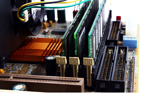 Bổ sung thêm thanh RAM hoặc sử dụng thanh RAM có dung lượng lớn hơn