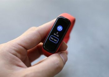Mở hộp Galaxy Fit2