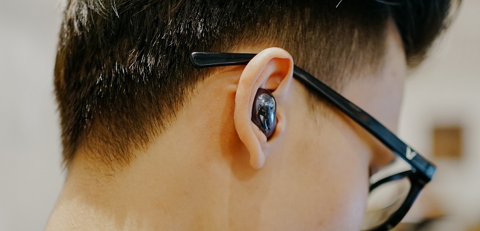 Galaxy Buds Live khiến người dùng phải loay hoay khi sử dụng