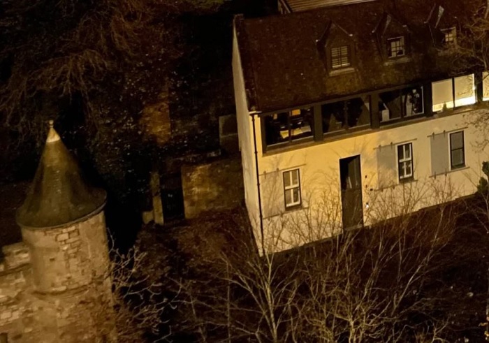 Ảnh crop từ iPhone 12