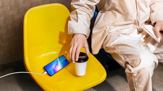 Reno5 chỉ mất 31 phút để sạc được 80% pin