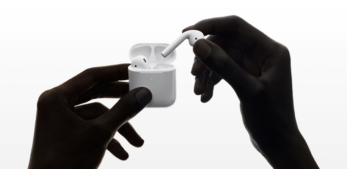 So với chip Apple W1 trước đó, chip H1 có những cải thiện đáng kể về pin