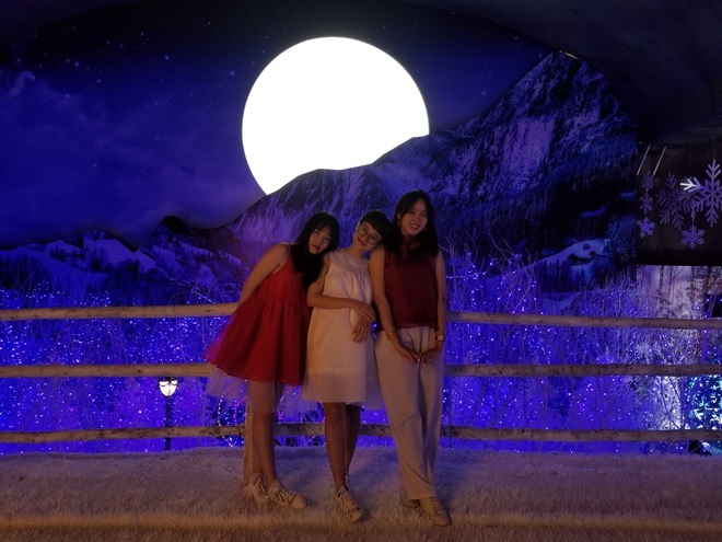 Bức ảnh được chụp ở điện thoại khác