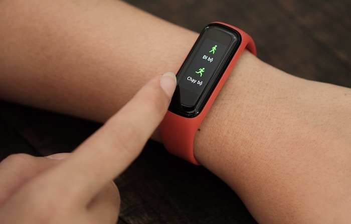 Có rất nhiều bài tập luyện được tích hợp cùng Galaxy Fit2