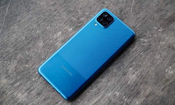 Trên tay Samsung Galaxy A12