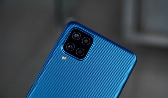 Cụm camera của Galaxy A12