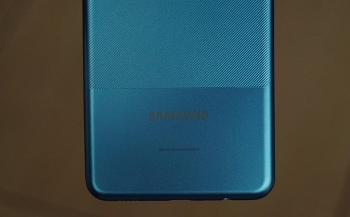 Phần dưới mặt lưng