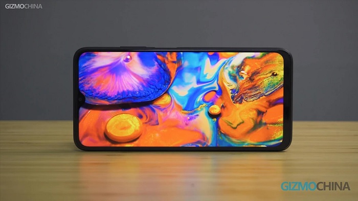 Màn hình máy kích thước lớn, tần số quét 60Hz