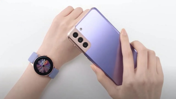 Galaxy Watch Active 2 phiên bản Tím Đam Mê và Galaxy S21 đồng màu