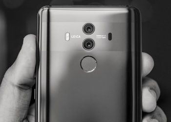 camera monochrome là gì