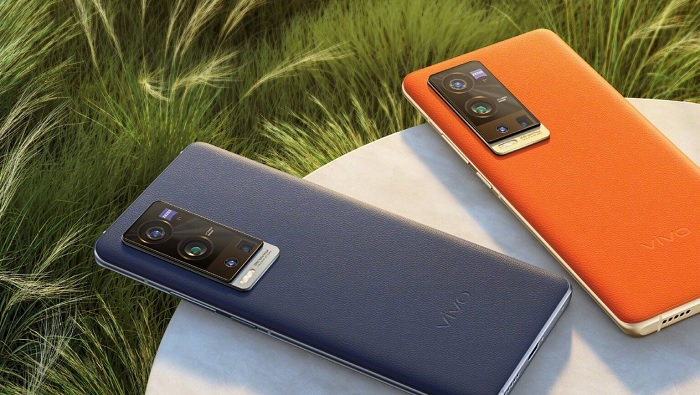 X60 Pro+ có hai phiên bản màu sắc gồm: Xanh đậm Deep Blue và Cam Orange