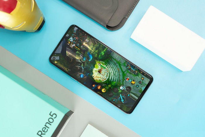 Reno5 đi kèm RAM 8GB, ROM 128GB hỗ trợ thẻ nhớ ngoài giúp xử lý đa nhiệm cực mượt và có nhiều không gian lưu trữ dữ liệu