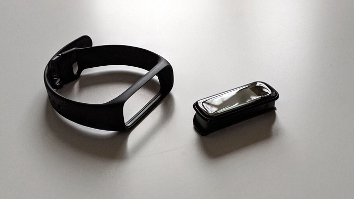 Đánh giá Samsung Galaxy Fit2 về màn hình và thiết kế