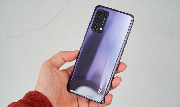 Mặt lưng của OPPO Reno5