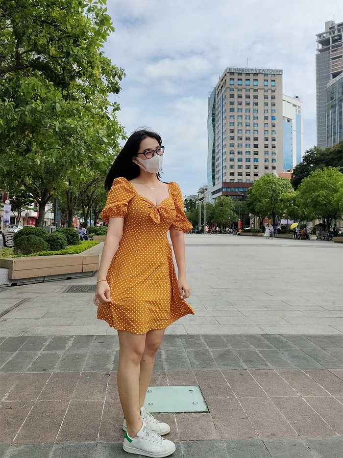 Ảnh chụp tự động màu sắc vẫn rất tươi tắn, các màu xanh, da trời, vàng được phối hợp 1 cách nhẹ nhàng