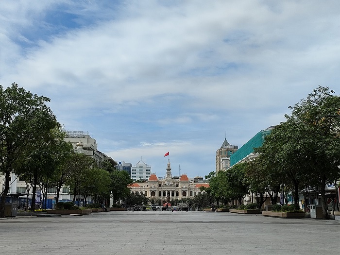 Ảnh chụp phong cảnh trong điều kiện đủ sáng